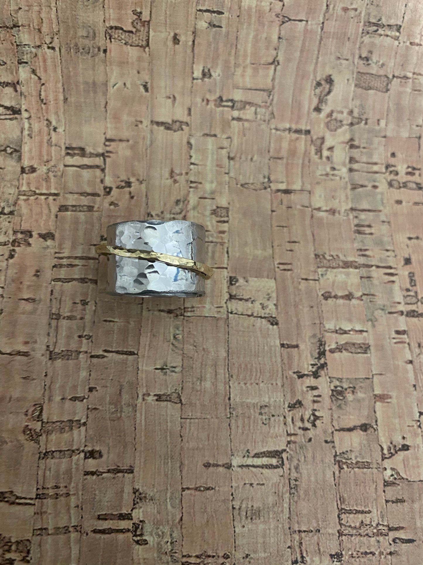 Sortija plata dorado